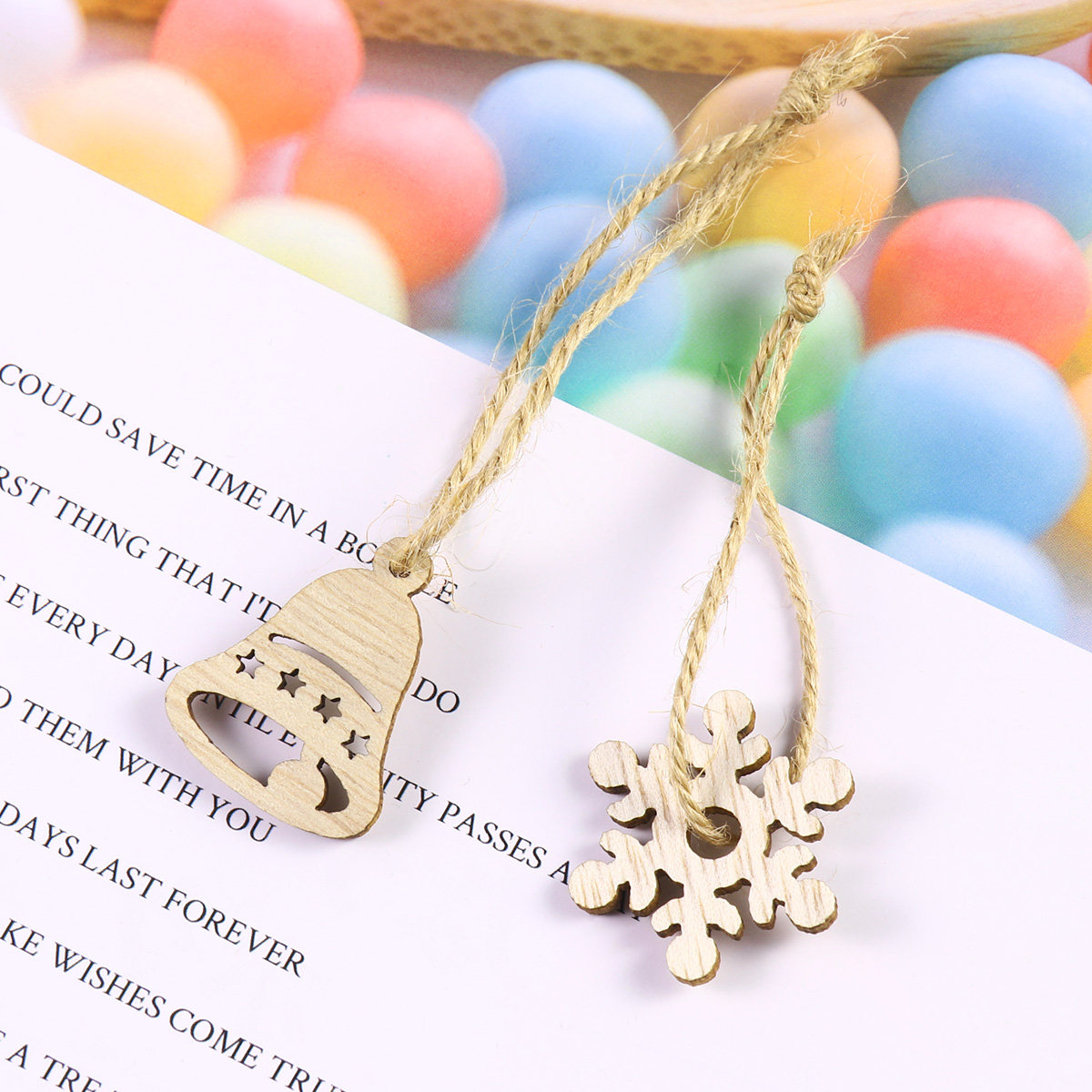 50pcs Cartoon Wooden Pendants  - مراجعة Art Craft Christmas Ideas وسعره