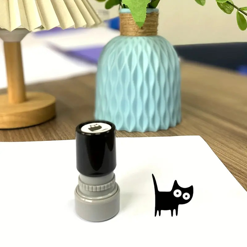Adorable Tilted Neck Black Cat - مراجعة Art Craft Cat وسعره