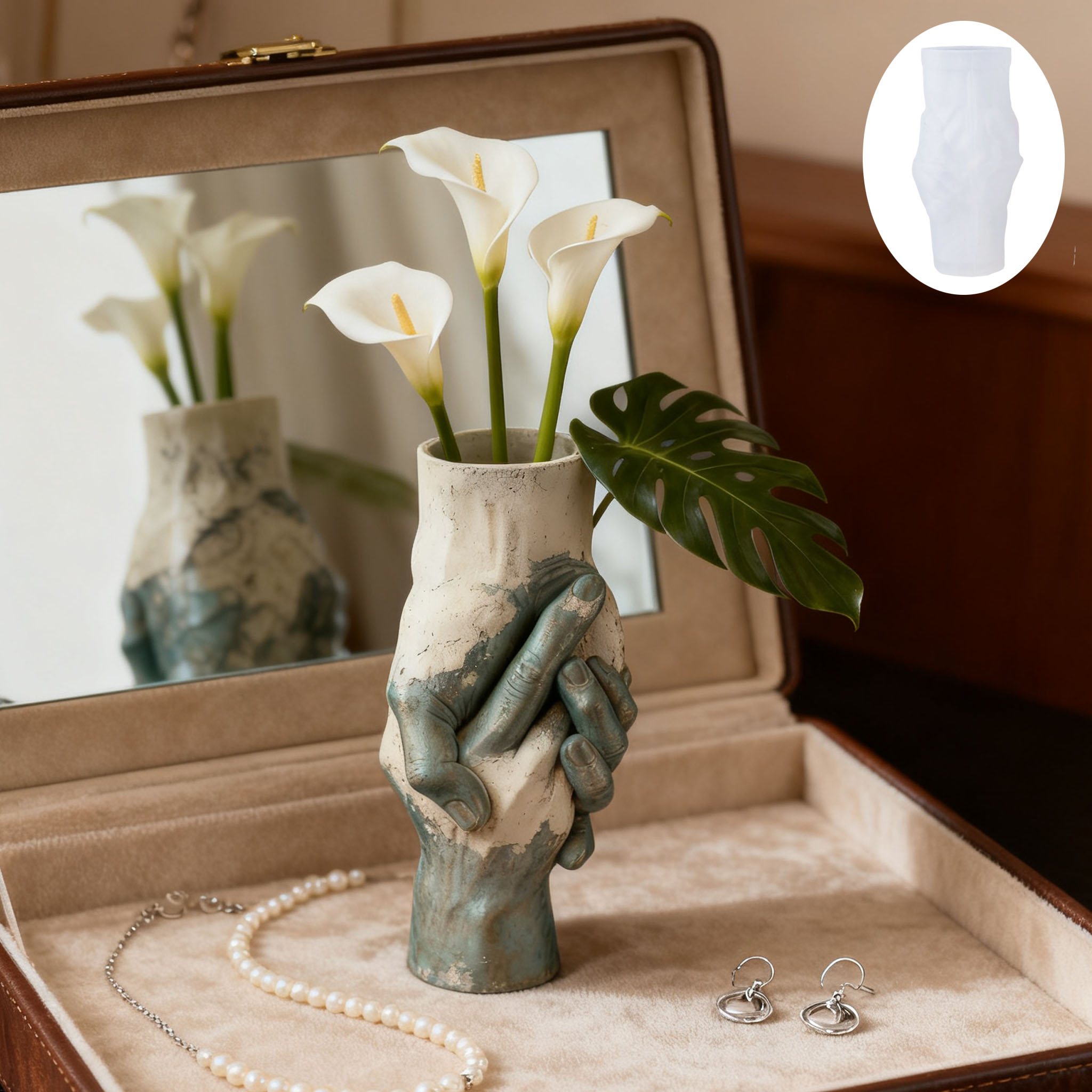 Artistic Hand-in-Hand Vase Sil - مراجعة Art Craft Vase وسعره